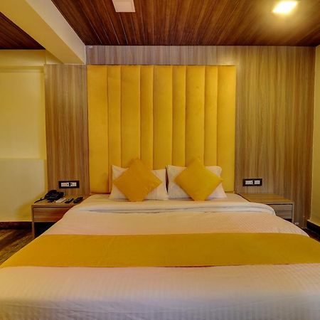 Hotel Priceless Mumbai  Buitenkant foto